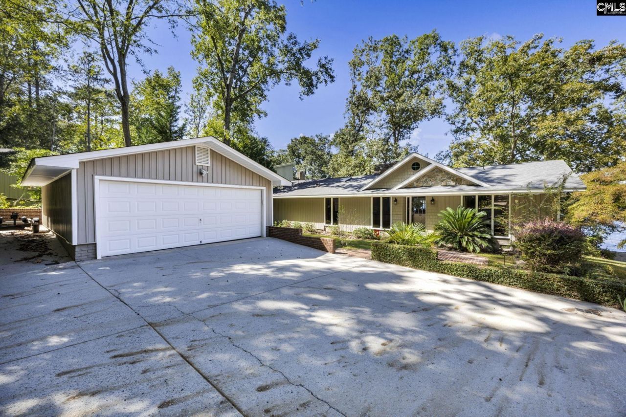 131 West Circle Drive Photo 14