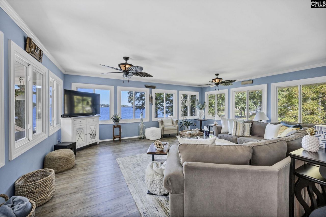 131 West Circle Drive Photo 17