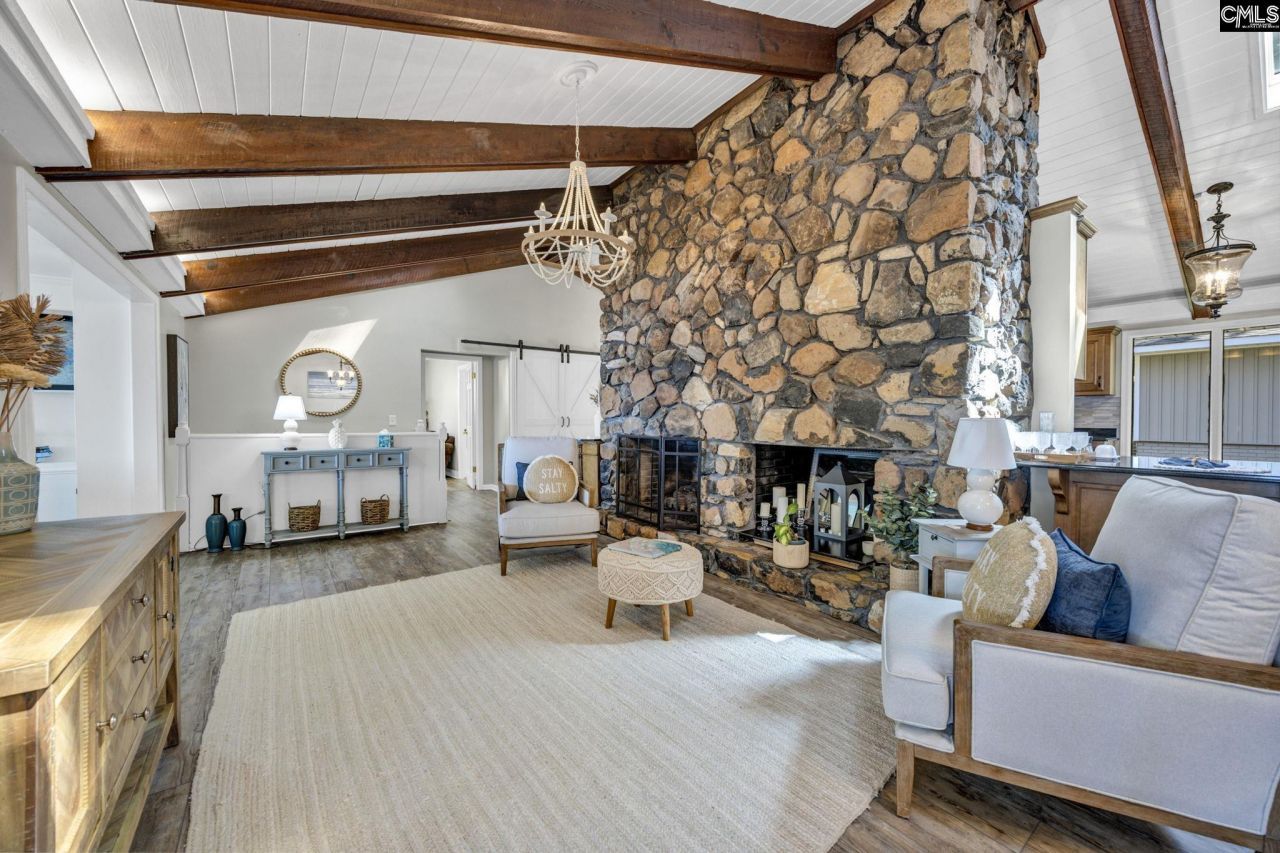 131 West Circle Drive Photo 29