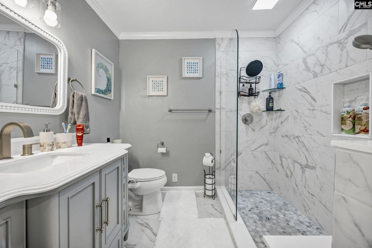 131 West Circle Drive Photo 38