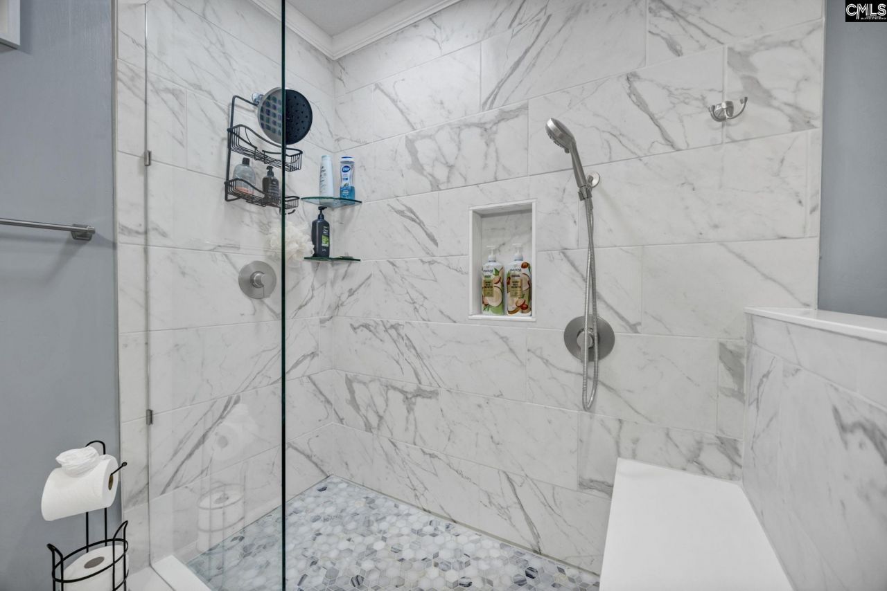 131 West Circle Drive Photo 39