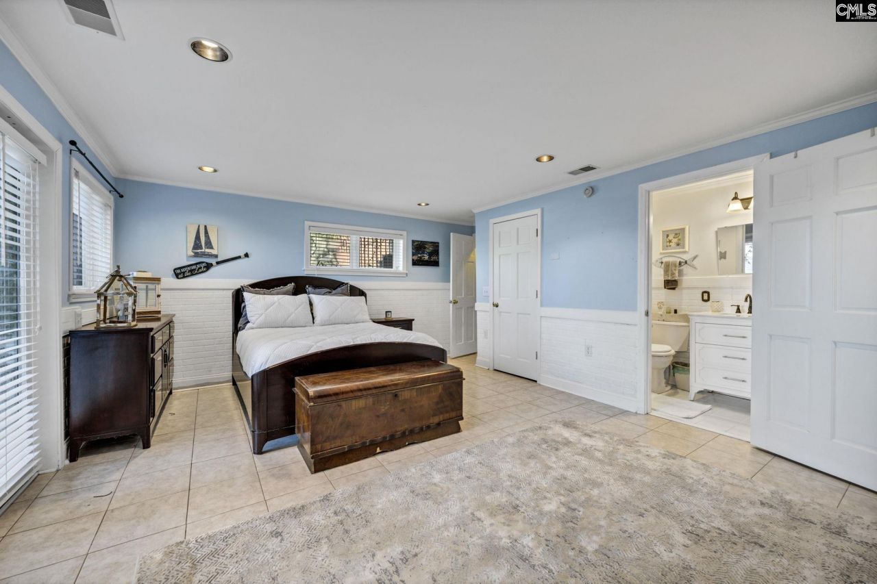 131 West Circle Drive Photo 49