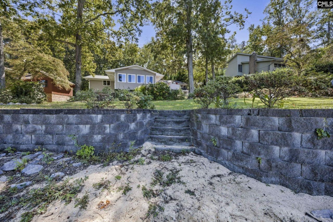 131 West Circle Drive Photo 52