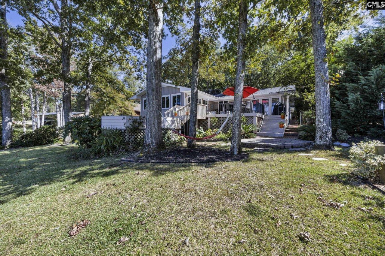 131 West Circle Drive Photo 6