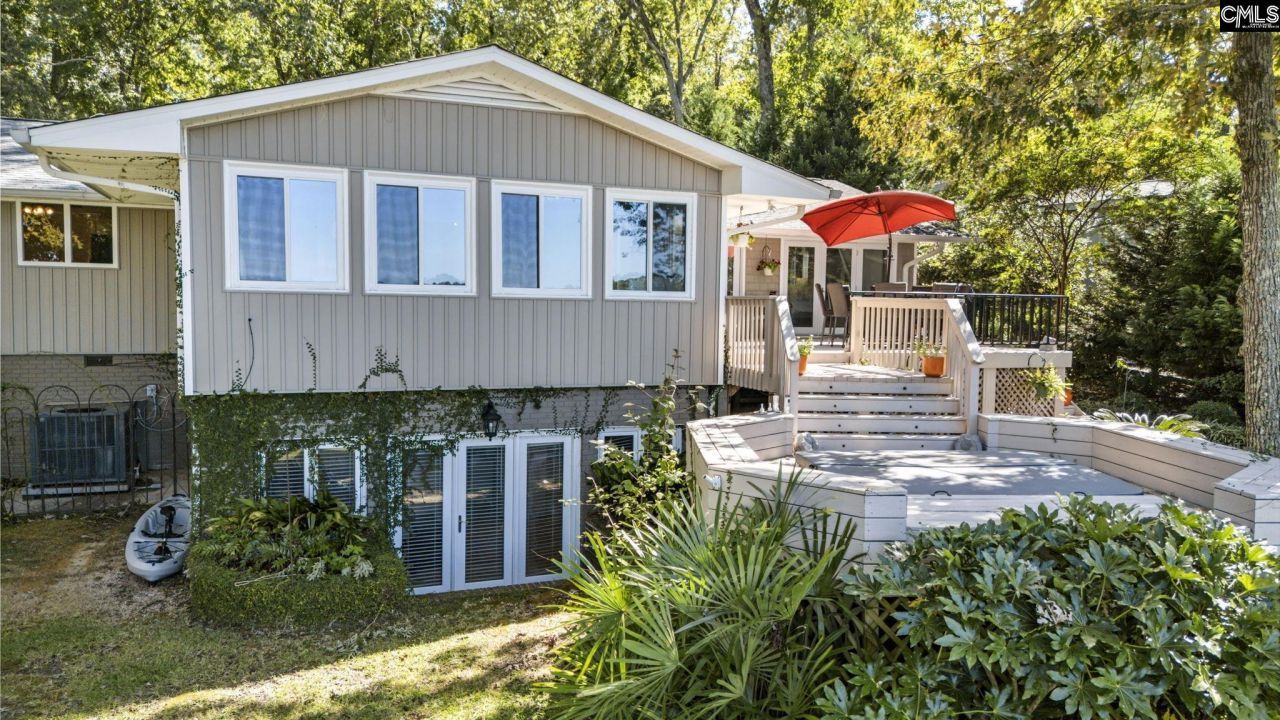 131 West Circle Drive Photo 8