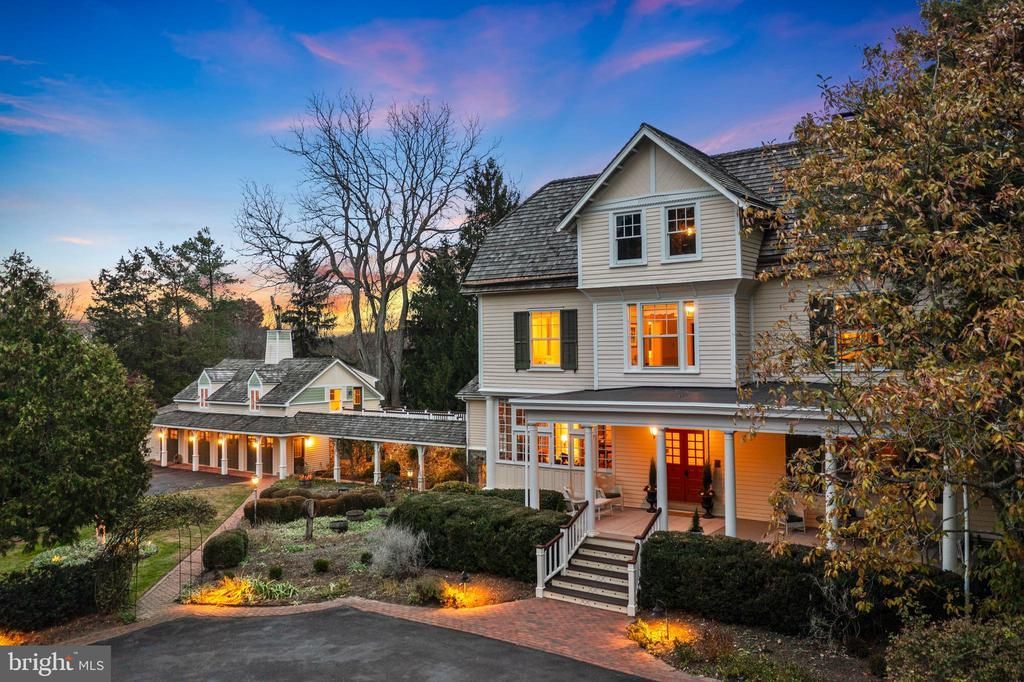 1069 HEARTSEASE DRIVE, WEST CHESTER, PA 19382