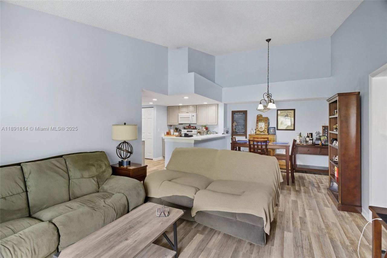 9122 W Atlantic Blvd, Unit 732, Coral Springs, FL 33071 Photo