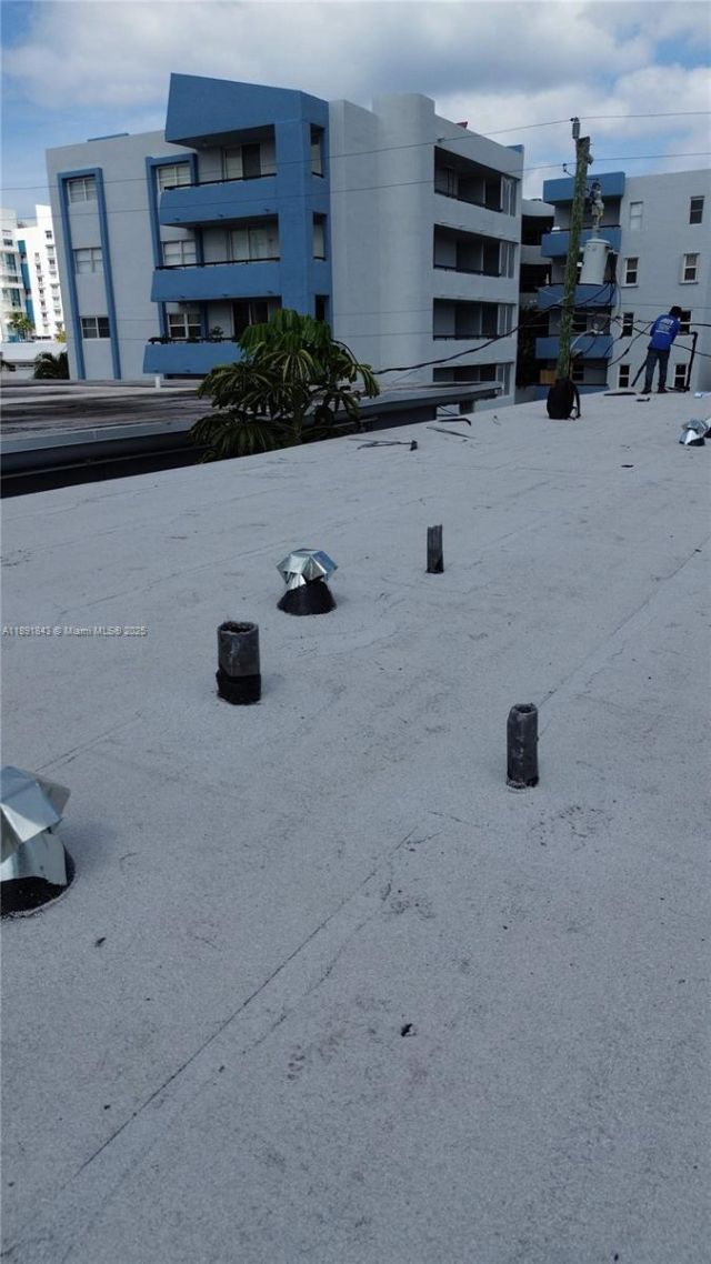 7435 Byron Ave, Miami Beach, FL 33141 Photo