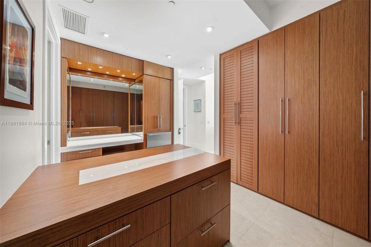 9705 Collins Ave, Unit 1402N, Bal Harbour, FL 33154 Photo