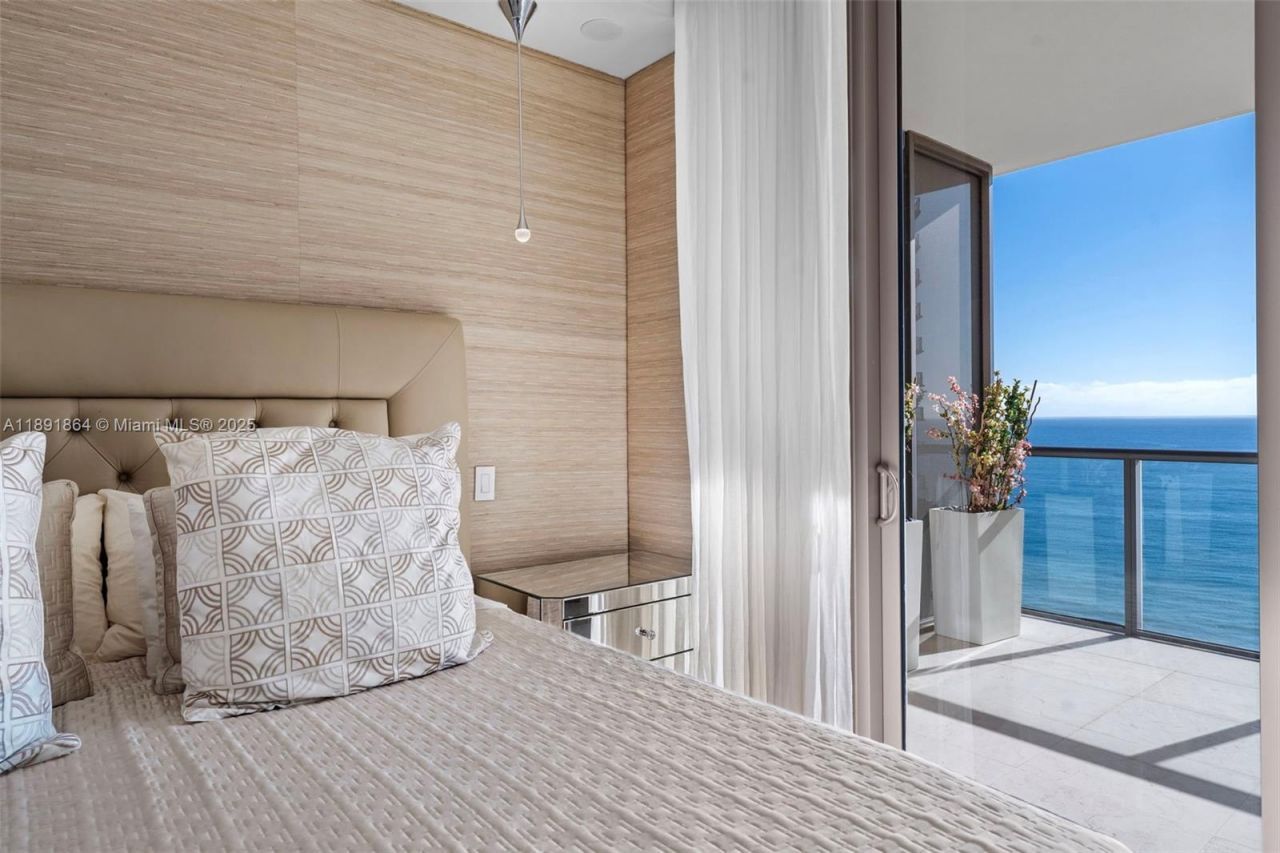 9705 Collins Ave, Unit 1402N, Bal Harbour, FL 33154 Photo