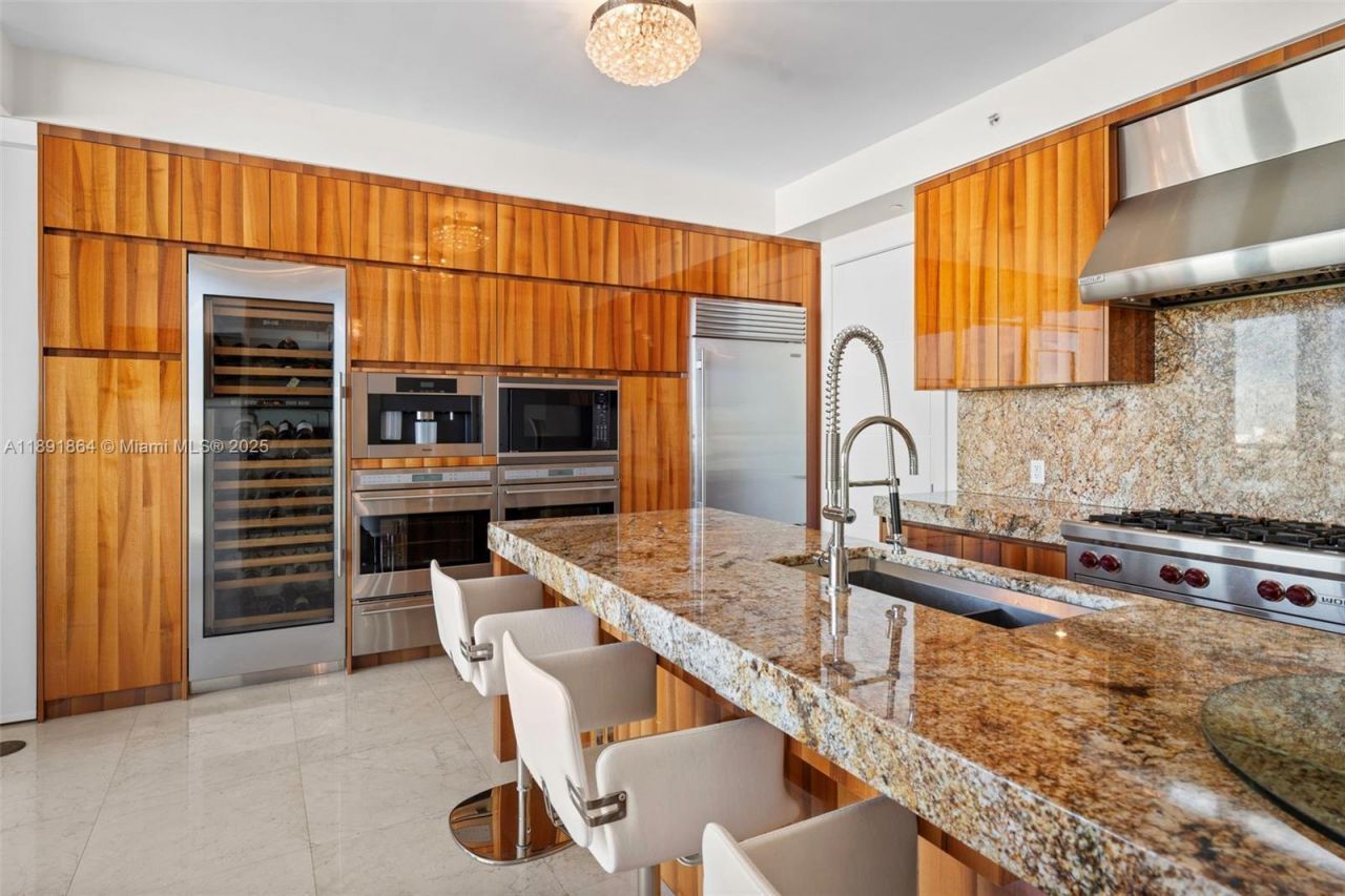 9705 Collins Ave, Unit 1402N, Bal Harbour, FL 33154 Photo