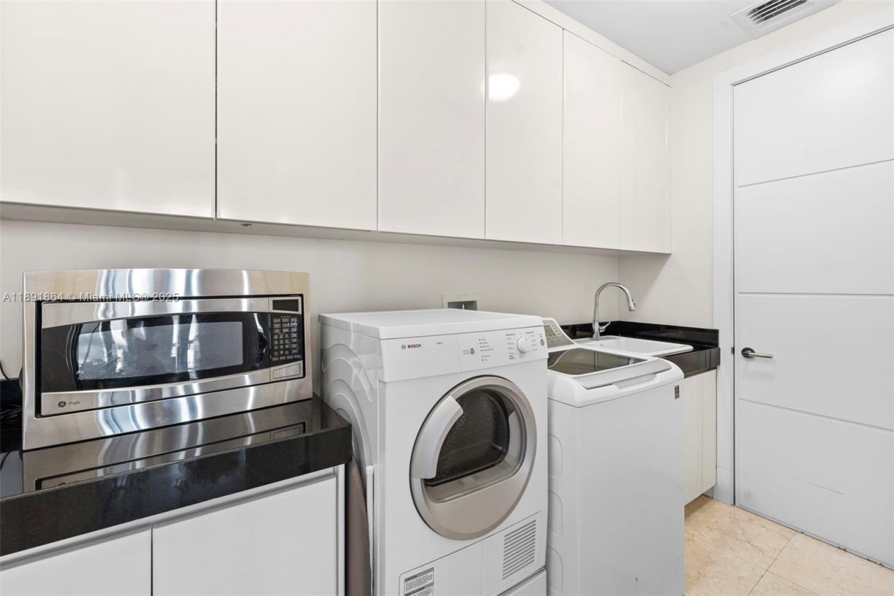 9705 Collins Ave, Unit 1402N, Bal Harbour, FL 33154 Photo