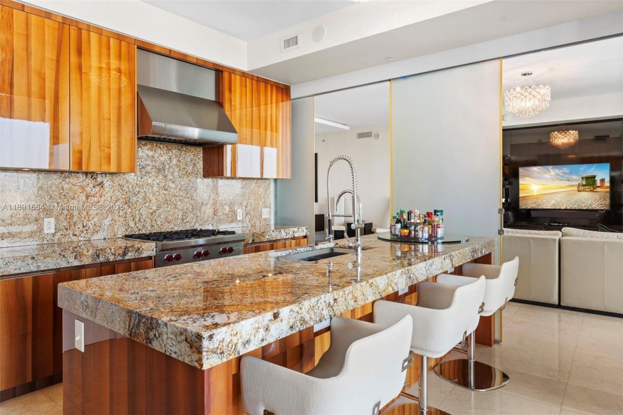 9705 Collins Ave, Unit 1402N, Bal Harbour, FL 33154 Photo