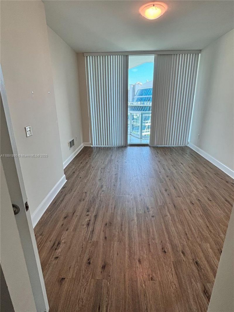 3131 NE 188th St, Unit 1-809, Aventura, FL 33180 Photo