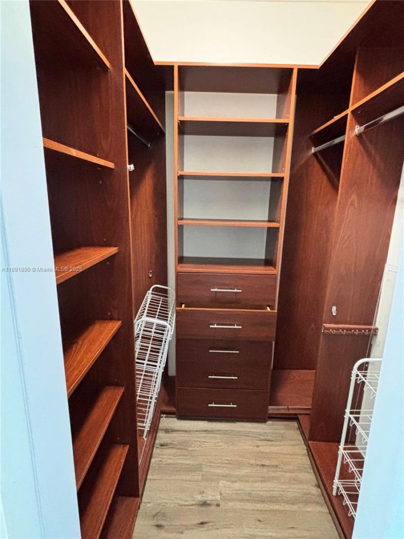 3131 NE 188th St, Unit 1-809, Aventura, FL 33180 Photo