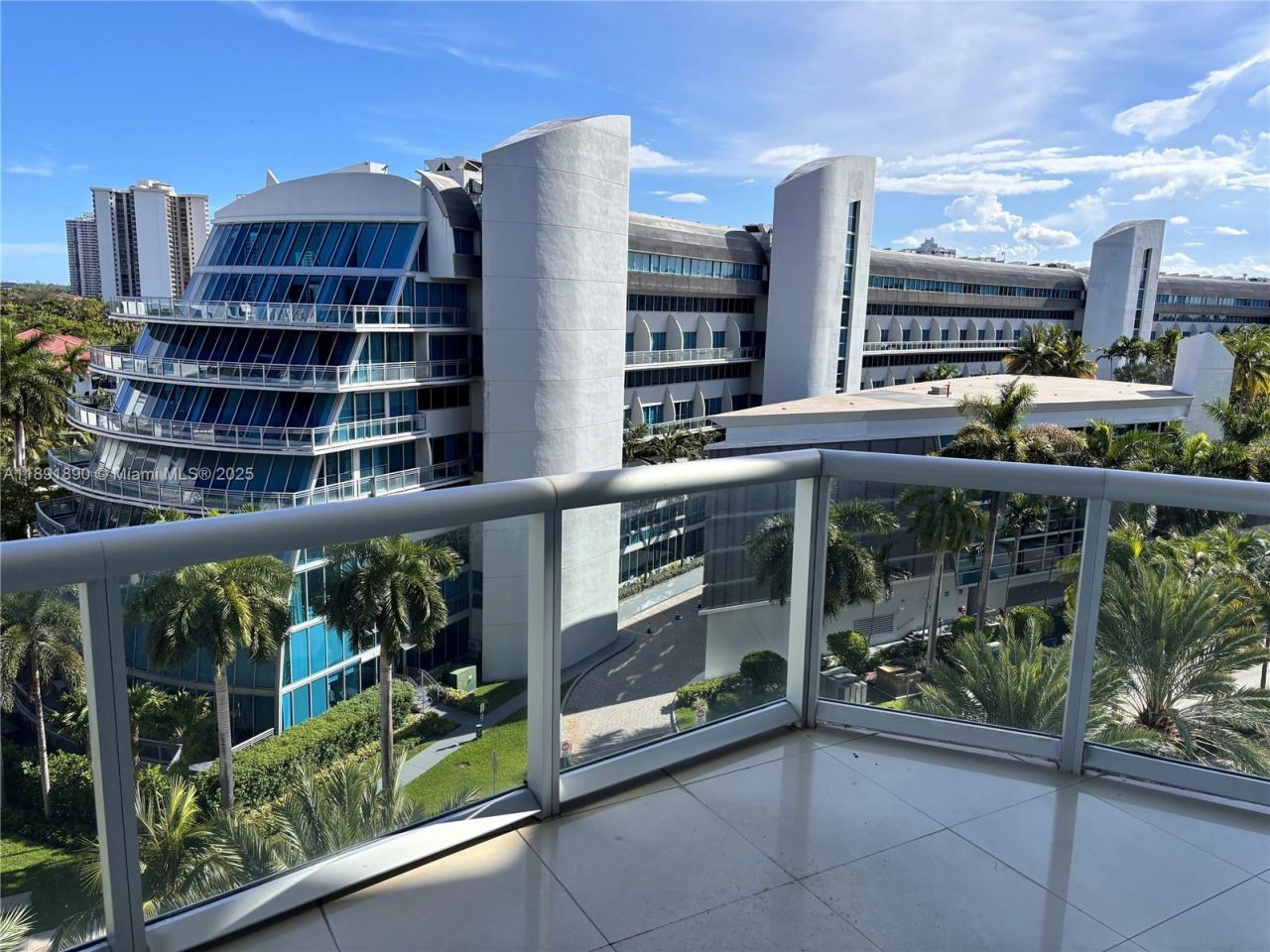 3131 NE 188th St, Unit 1-809, Aventura, FL 33180 Photo