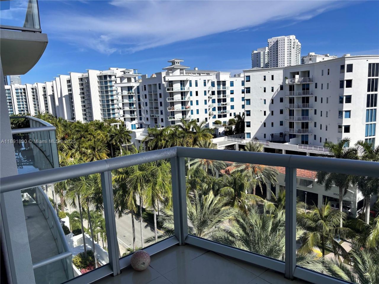 3131 NE 188th St, Unit 1-809, Aventura, FL 33180 Photo