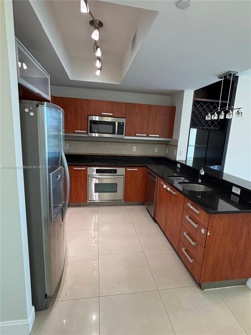 3131 NE 188th St, Unit 1-809, Aventura, FL 33180 Photo