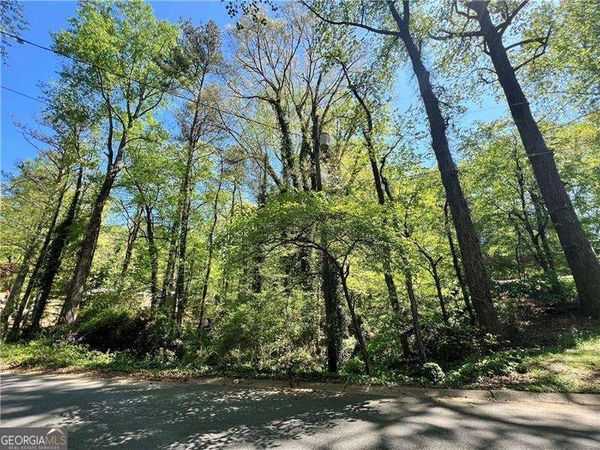 2540 Stoney Brook Lane NE, Marietta, GA 30062