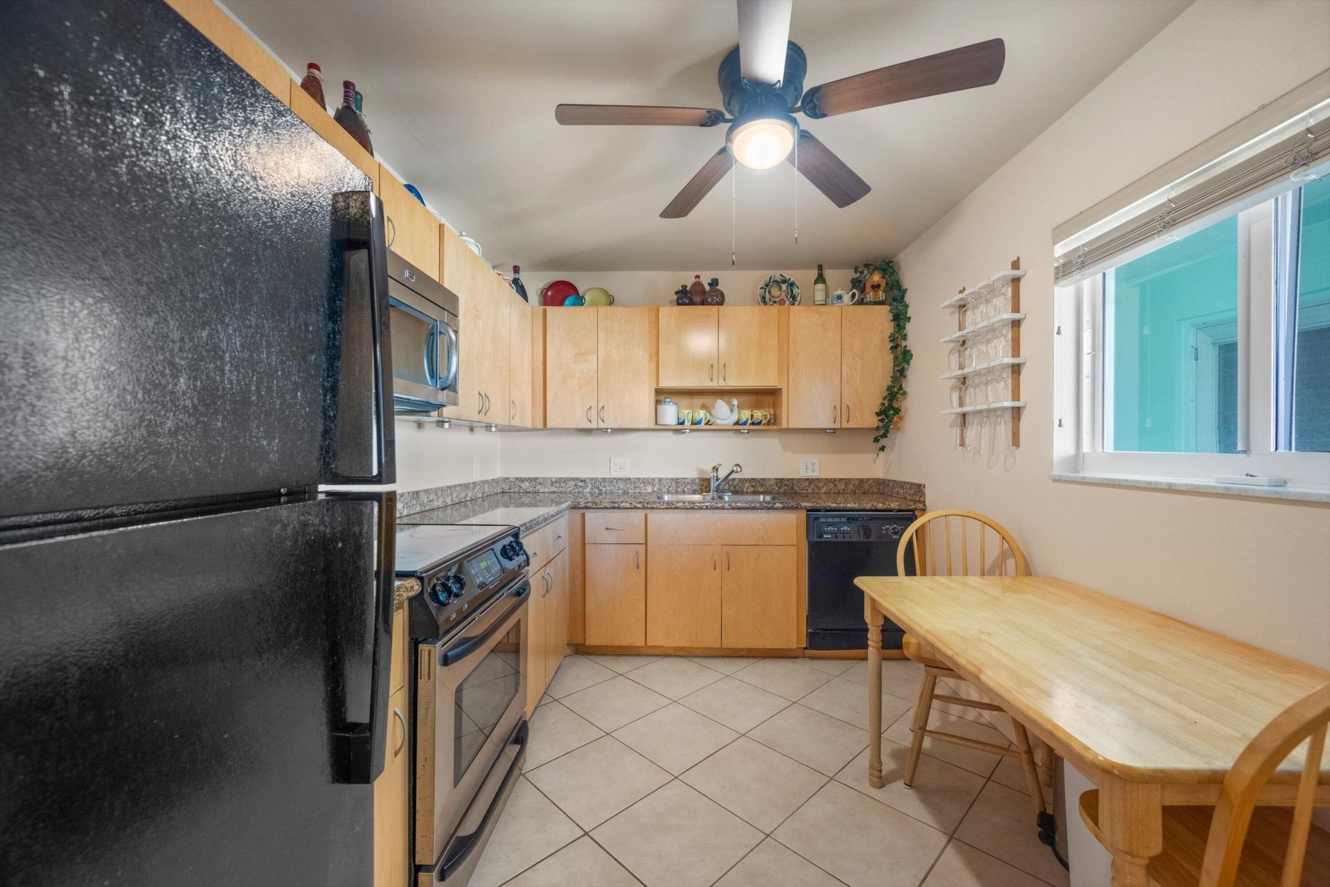 421 S Lakeside Drive, Unit 7, Lake Worth Beach, FL 33460 Photo