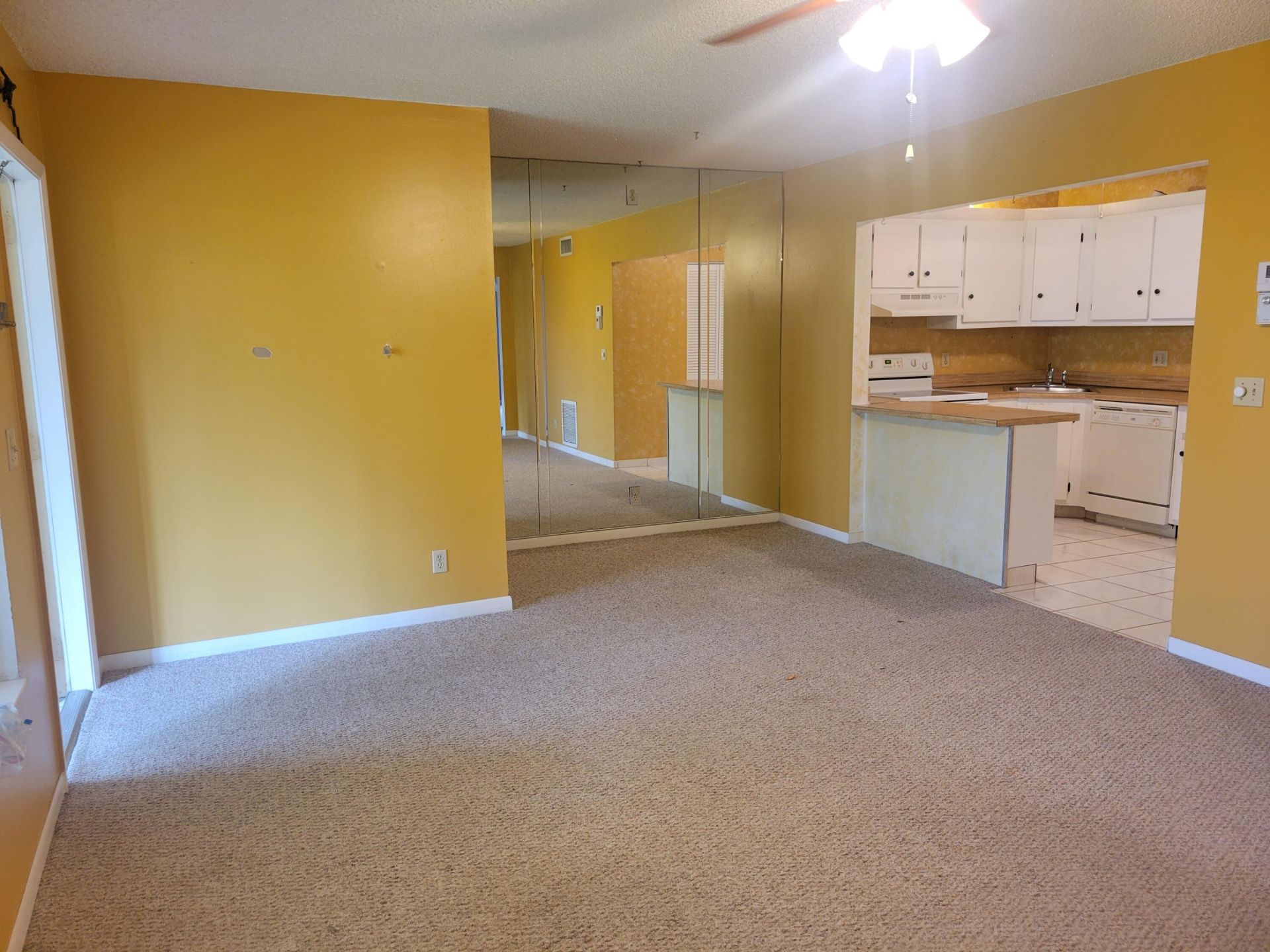 325 Knotty Pine Circle, Unit B-2, Greenacres, FL 33463 Photo