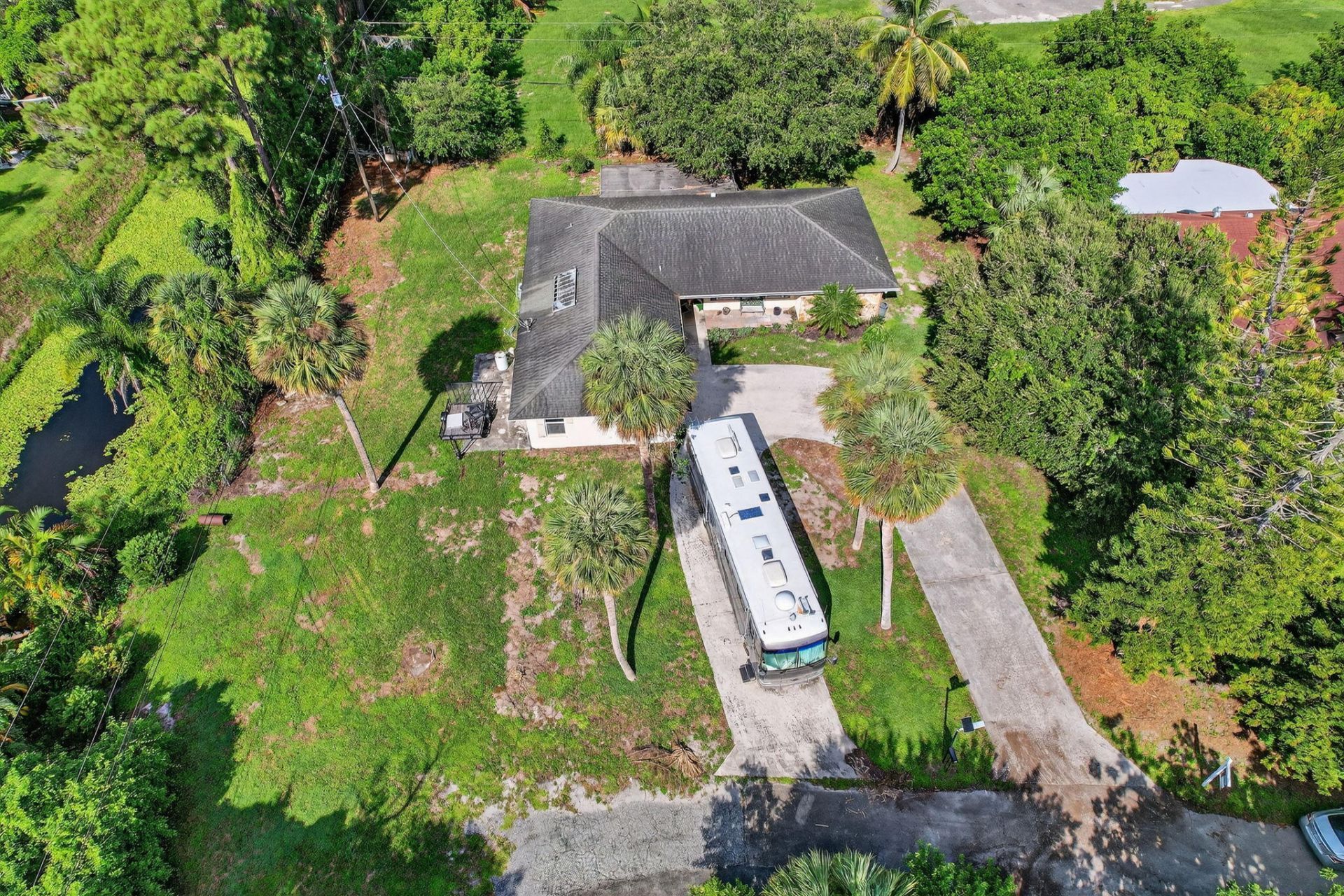 8011 45th Way N, Palm Beach Gardens, FL 33418 Main Photo