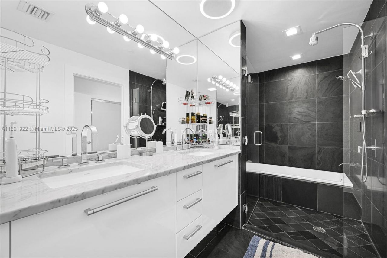 900 Biscayne Blvd, Unit 4901, Miami, FL 33132 Photo