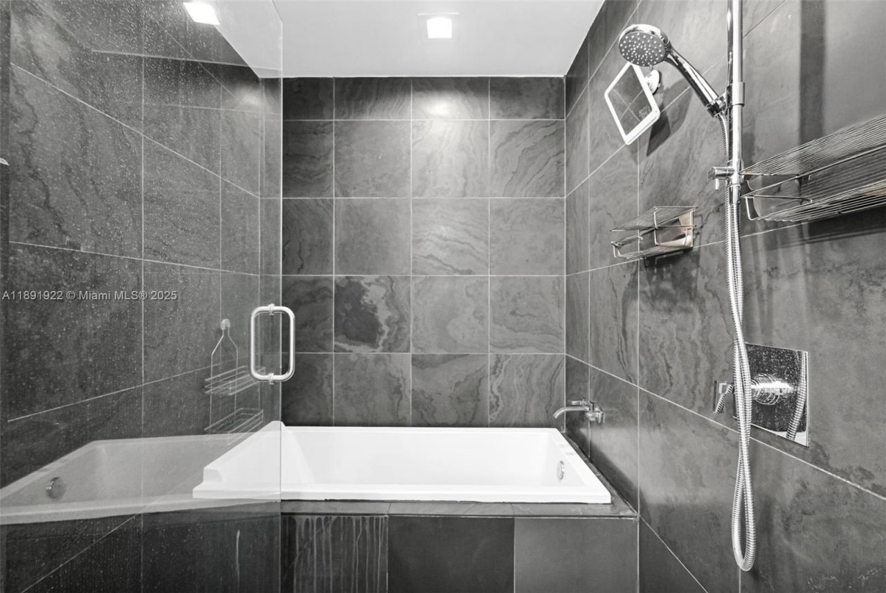 900 Biscayne Blvd, Unit 4901, Miami, FL 33132 Photo