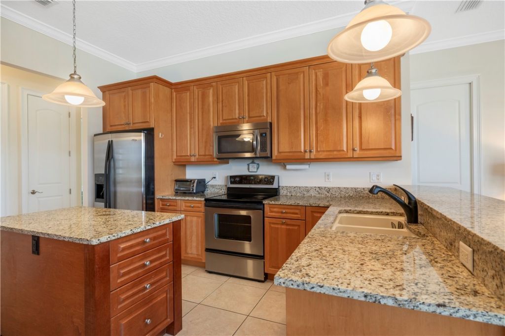 106 King Fisher Way, Sebastian, FL 32958 Photo