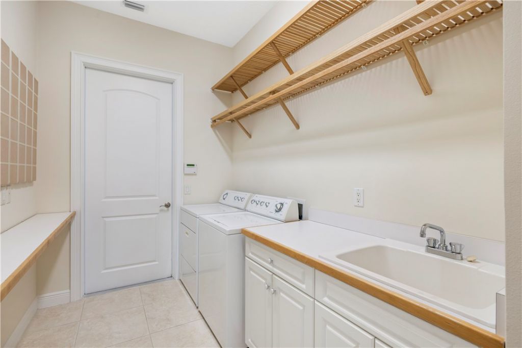 106 King Fisher Way, Sebastian, FL 32958 Photo