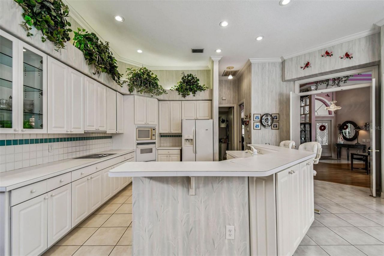 8675 Buttonwood Lane N, Pinellas Park, FL 33782 Photo