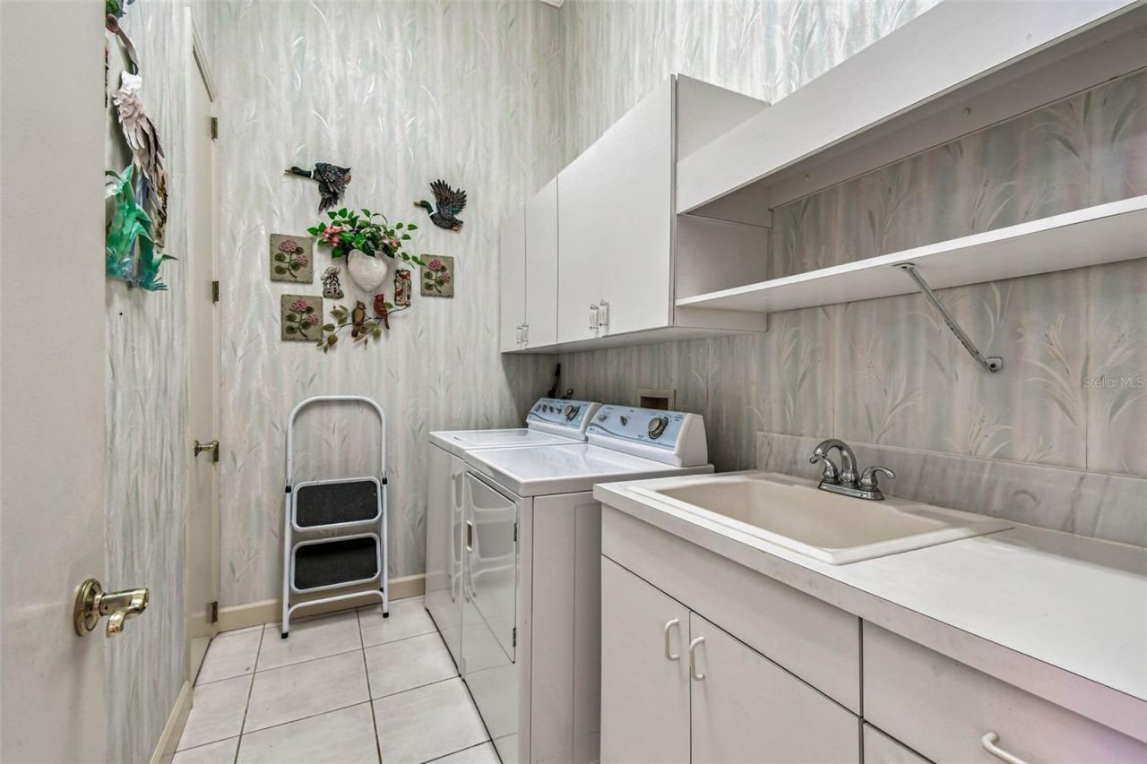 8675 Buttonwood Lane N, Pinellas Park, FL 33782 Photo