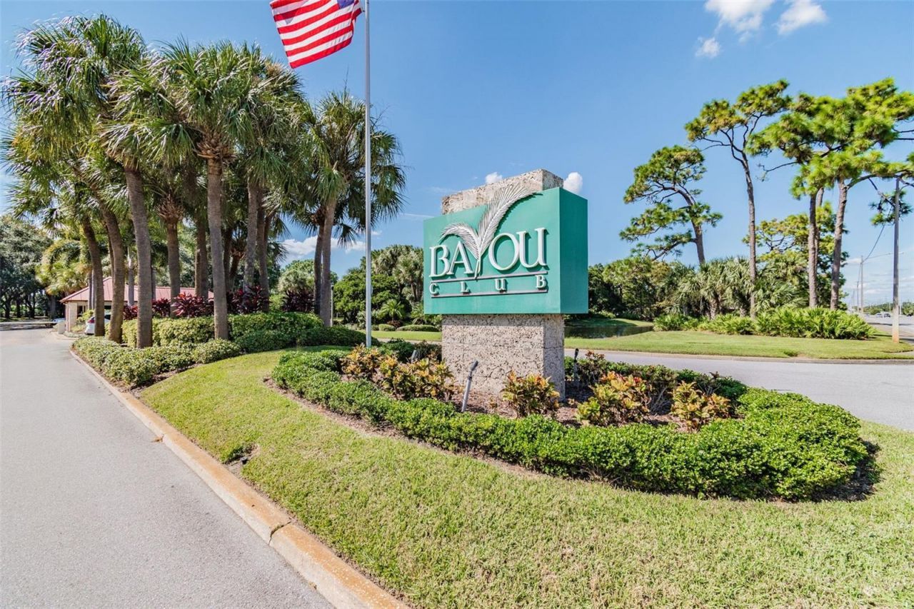 8675 Buttonwood Lane N, Pinellas Park, FL 33782 Photo