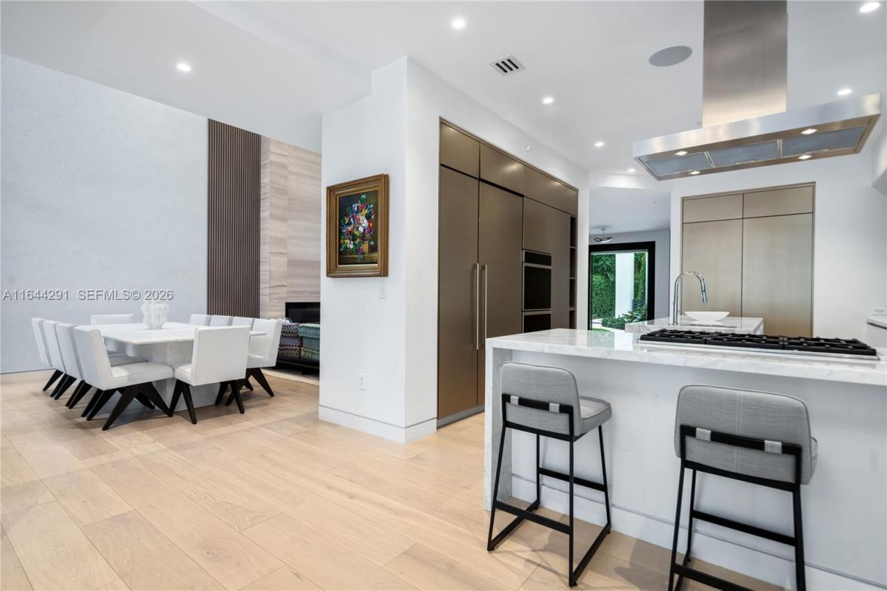 4442 Prairie Ave, Miami Beach, FL 33140 Photo