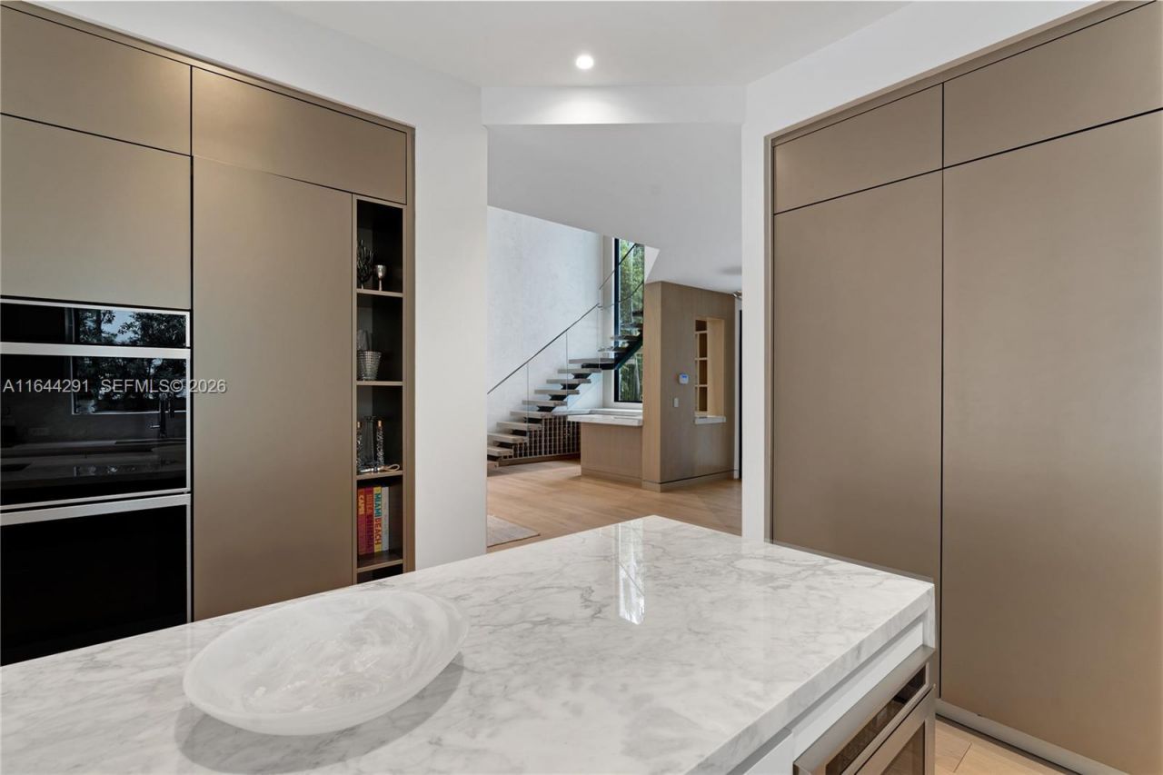 4442 Prairie Ave, Miami Beach, FL 33140 Photo