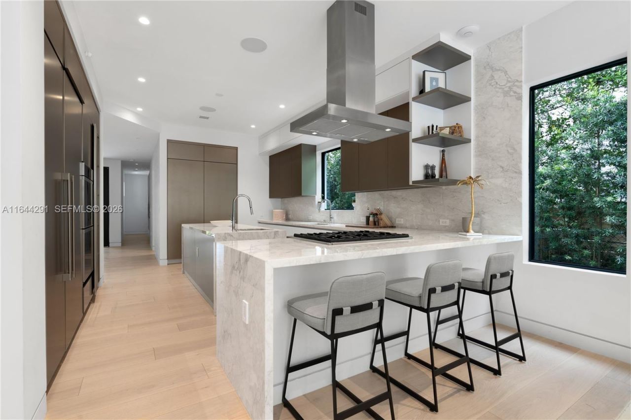 4442 Prairie Ave, Miami Beach, FL 33140 Photo