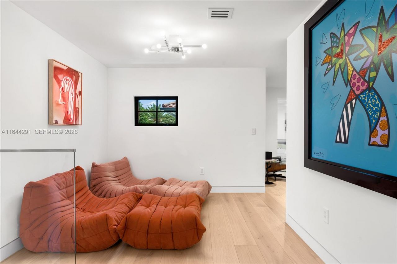 4442 Prairie Ave, Miami Beach, FL 33140 Photo