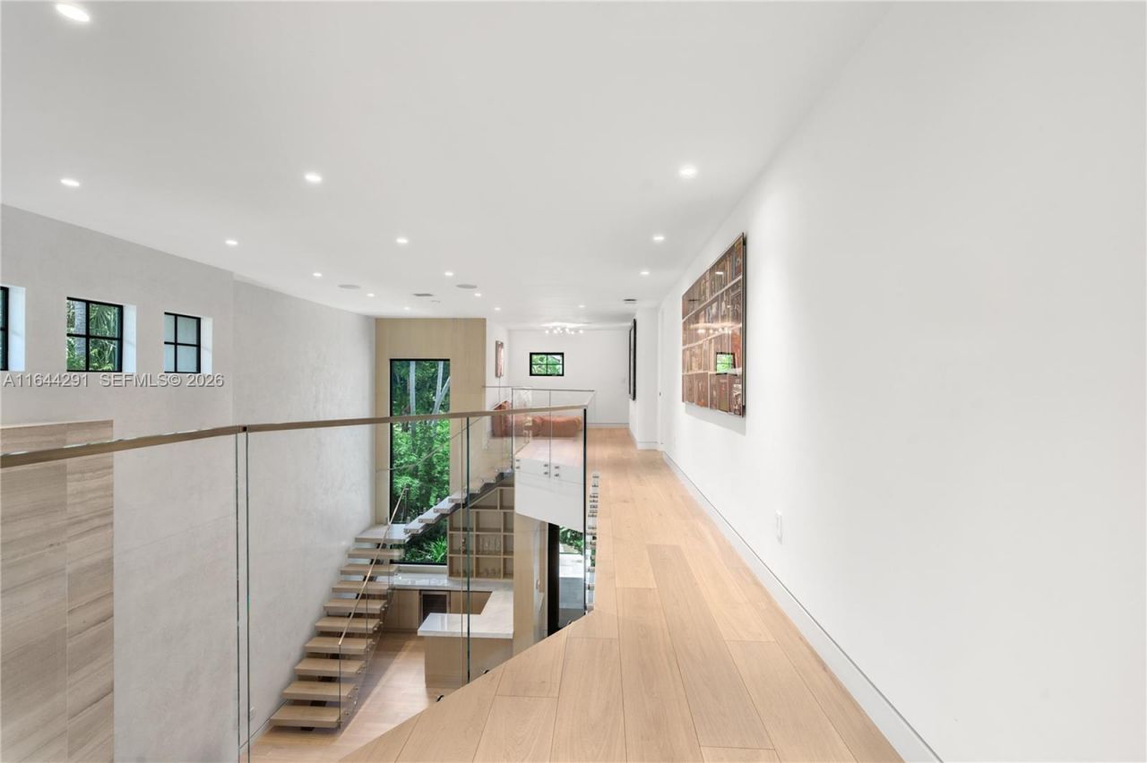 4442 Prairie Ave, Miami Beach, FL 33140 Photo