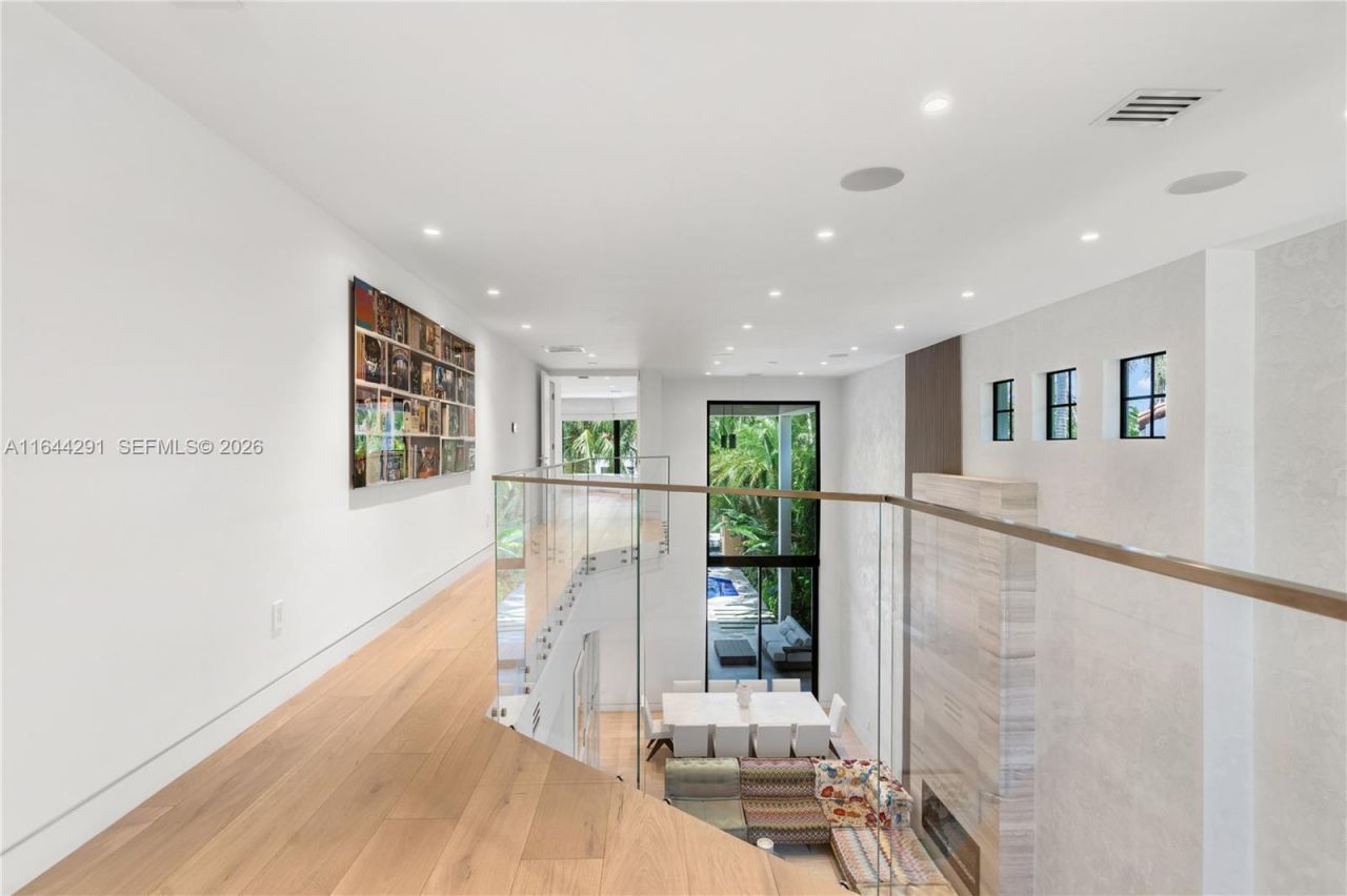 4442 Prairie Ave, Miami Beach, FL 33140 Photo