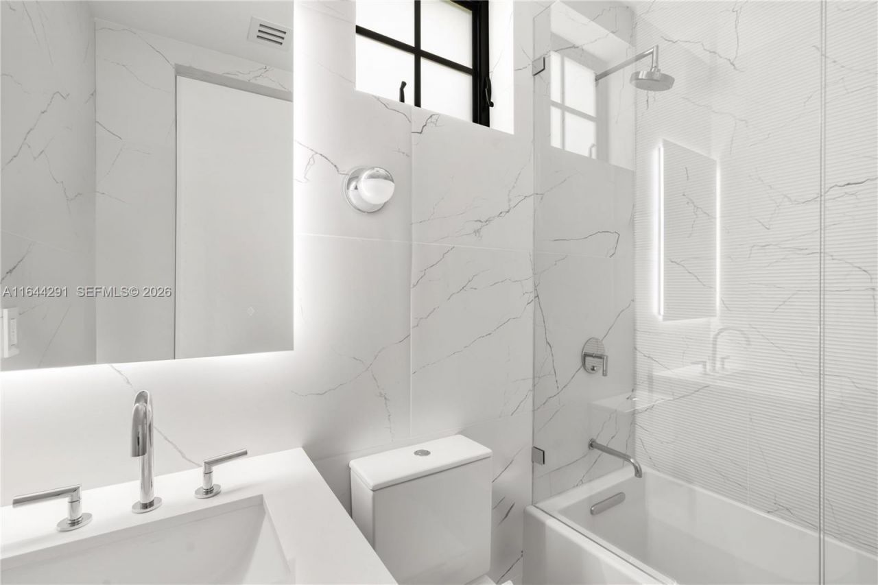 4442 Prairie Ave, Miami Beach, FL 33140 Photo