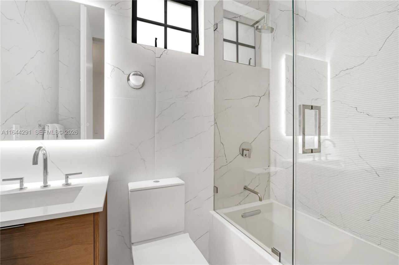 4442 Prairie Ave, Miami Beach, FL 33140 Photo