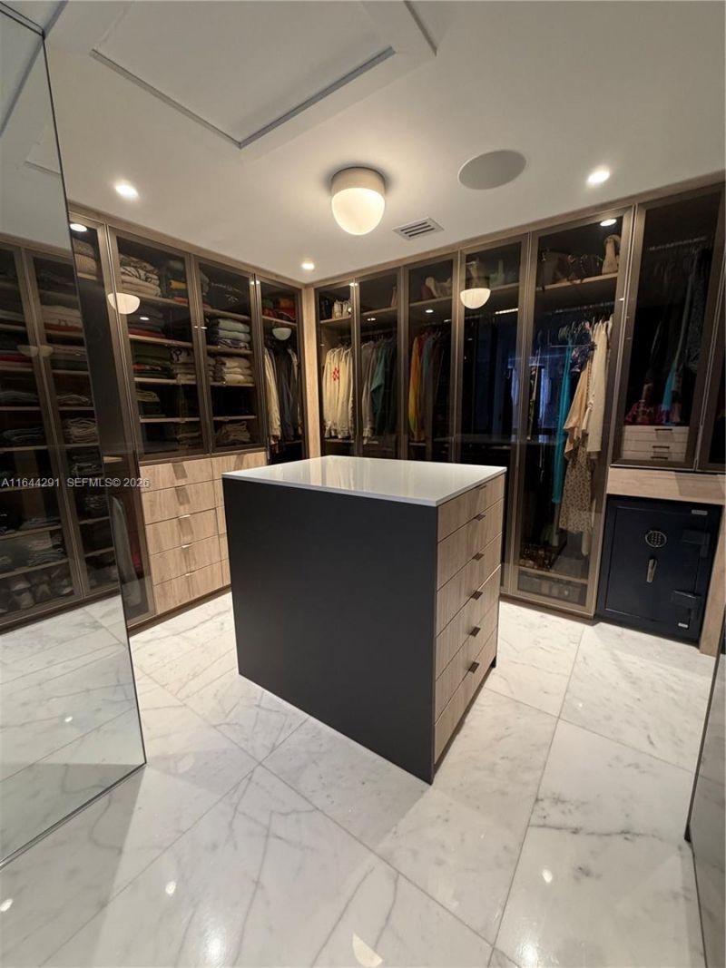 4442 Prairie Ave, Miami Beach, FL 33140 Photo