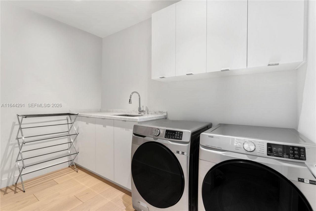 4442 Prairie Ave, Miami Beach, FL 33140 Photo