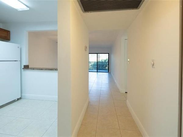 9233 SW 8th Street, Unit 222, Boca Raton, FL 33428