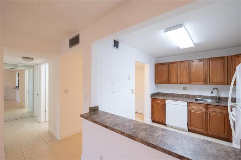 9233 SW 8th Street, Unit 222, Boca Raton, FL 33428 Photo