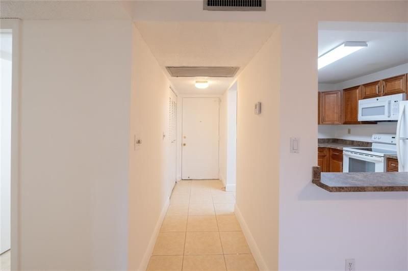 9233 SW 8th Street, Unit 222, Boca Raton, FL 33428 Photo