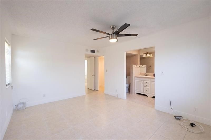 9233 SW 8th Street, Unit 222, Boca Raton, FL 33428 Photo
