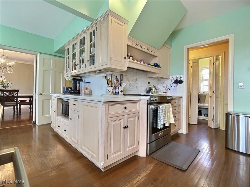 14575 Shaker Boulevard, Shaker Heights, OH 44120 Photo 9