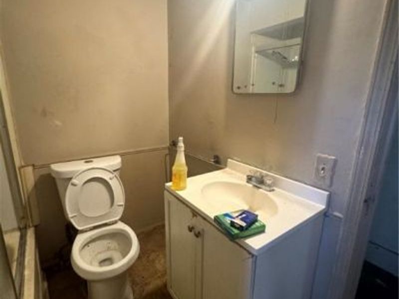 5806 Fleet Avenue, Cleveland, OH 44105 Photo 34