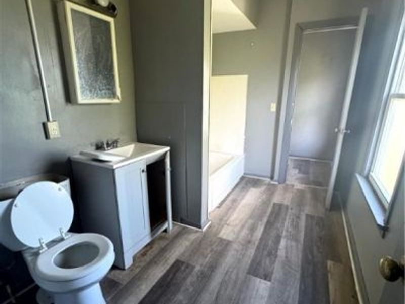 5806 Fleet Avenue, Cleveland, OH 44105 Photo 6